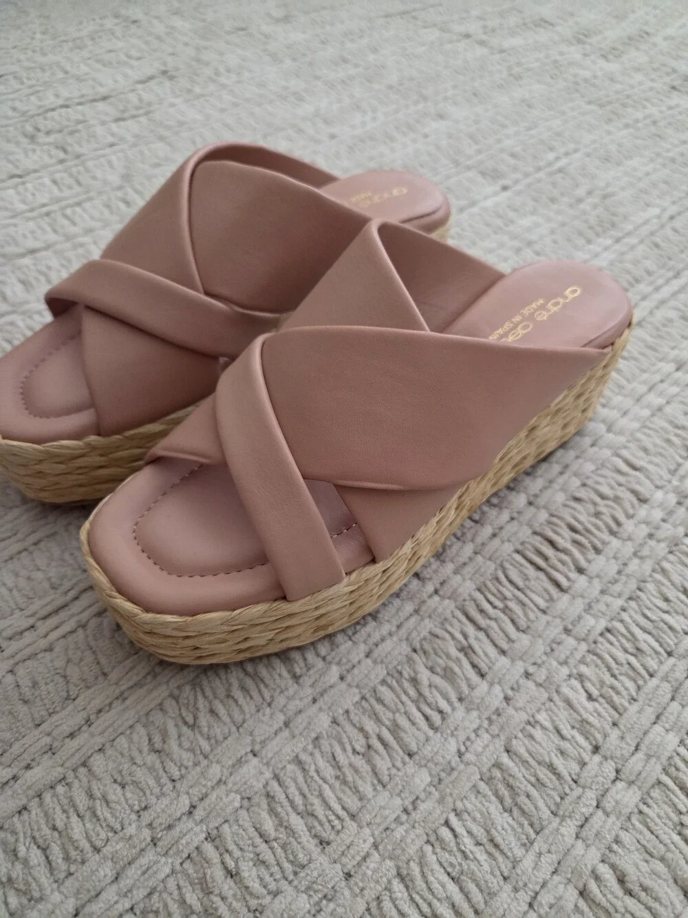 André Assous Nolita Twist Wedge Slide Sandals Pink